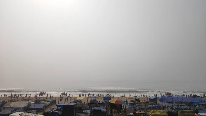 Puri Beach view from The Biswalaxmi Inn – 200 metres from the hotel